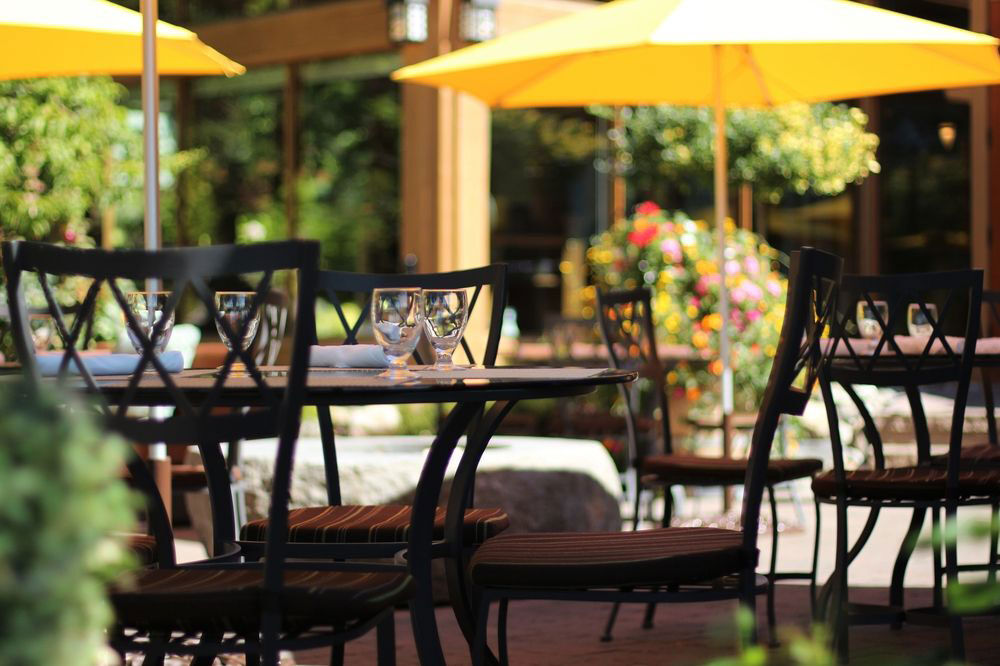 3 Outdoor Dining Tips Cover Sponsored by Society Insurance